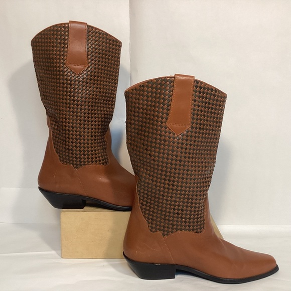 L.L. Bean Dingo Womens Braided Leather Boots size 10 - Picture 2 of 15